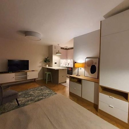 Mlociny Metro Apartment 3 وارسو المظهر الخارجي الصورة